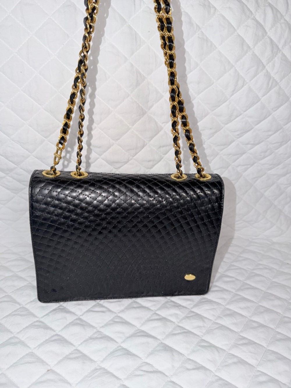 Bally Quilted Chain-Strap Shoulder Bag with Gold Hardware - Picture 2 of 14